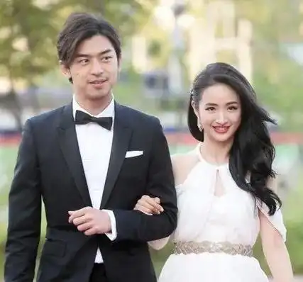 图一为林依晨与郑元畅图二为林依晨与贺军翔图三为林依晨与陈傲霖