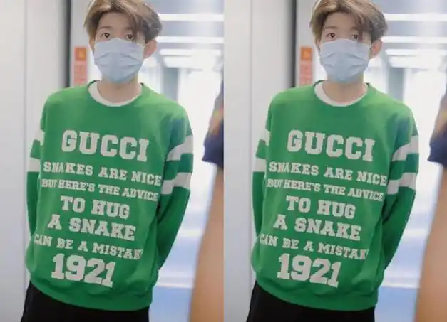 王源这套白色穿搭看着没什么亮点但感觉真清爽少年感挡不住