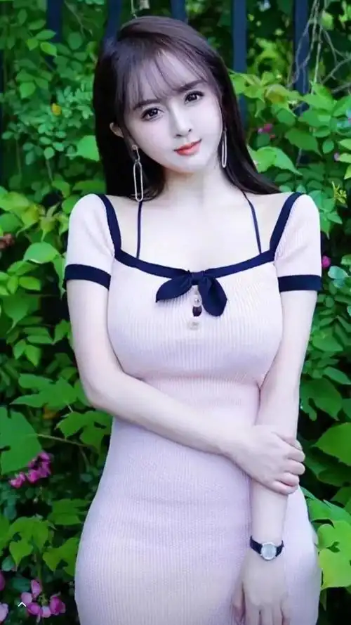 清新脱俗的气质美女