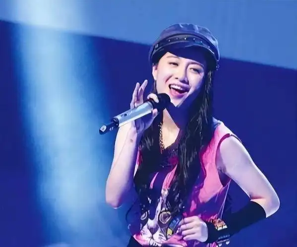 好声音未夺冠,却嫁爱奇艺副总裁,34岁成赢家