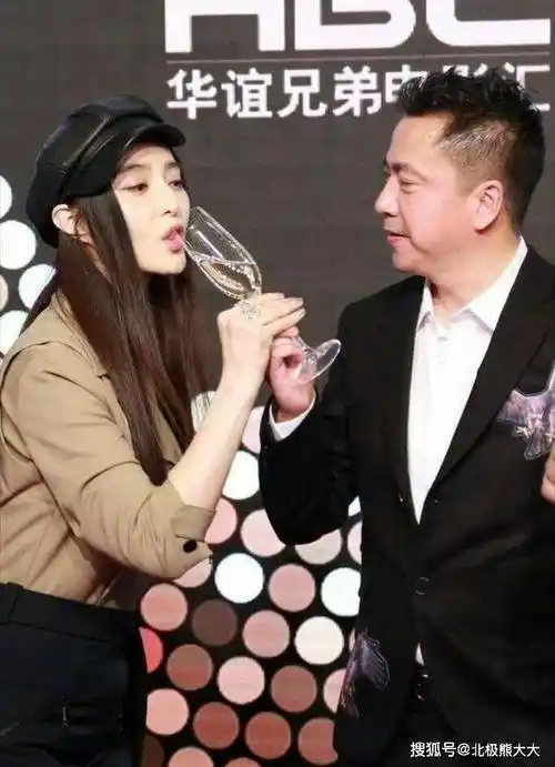 "京城皇帝"王中磊的商业帝国:泡遍华谊女星,后宫佳丽三千_王中军_华谊