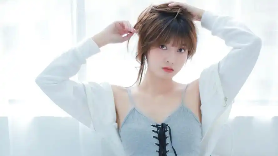 极品白嫩性感美女愿一切安好的唯美图片-美女壁纸 - 壁纸家