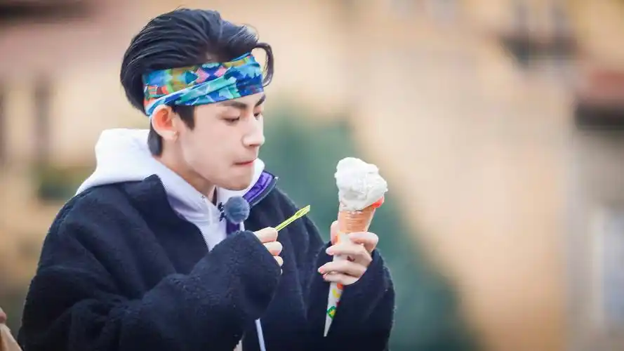 小鬼王琳凯小姐姐的花店