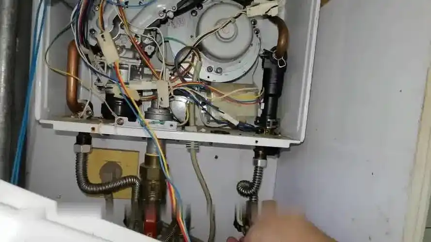 樱花热水器自动熄火简单解决方法