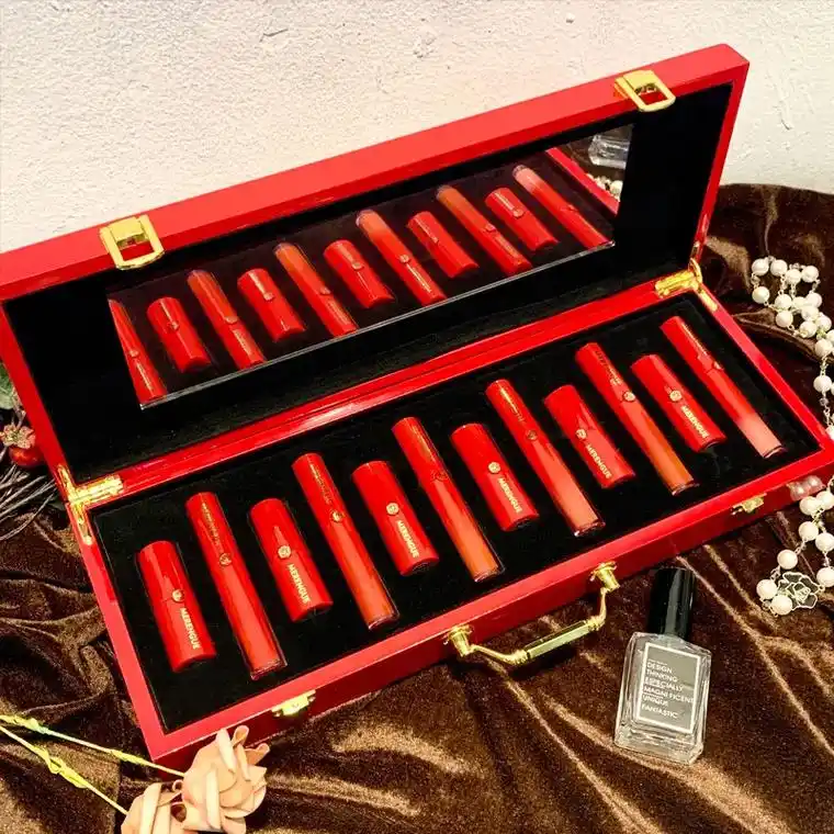 送给女友的生日礼物,一鹿有你口红礼盒套装,真的太实用了!颜色 - 抖音