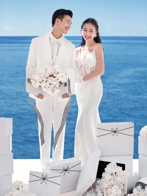 三亚海边婚纱照一起躲在白房子里787878