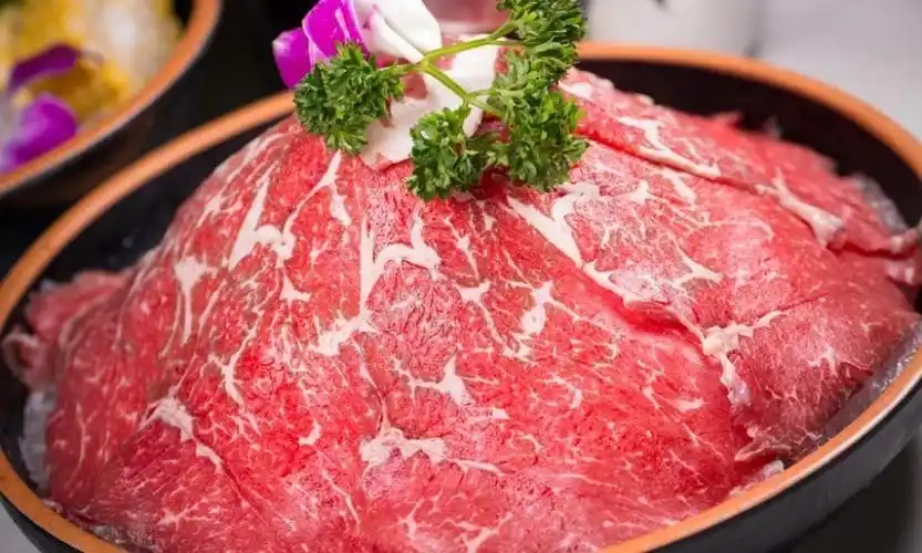 澳洲原切肥牛焗大虾推荐菜:逅日有期位于上海市浦东新区周园路年家浜