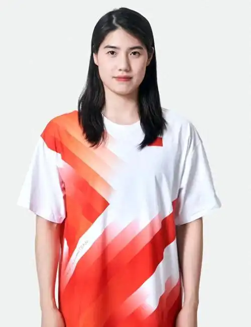 美女游泳运动员张雨霏