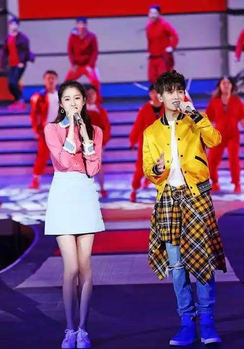 关晓彤堪称"鉴矮专家",易烊千玺太尴尬,鹿晗以后怎么活啊!