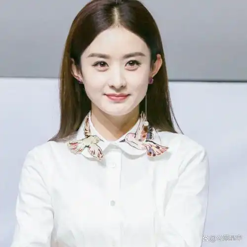 圆脸女神赵丽颖,她出身农村,凭什么成为现代顶流小花?