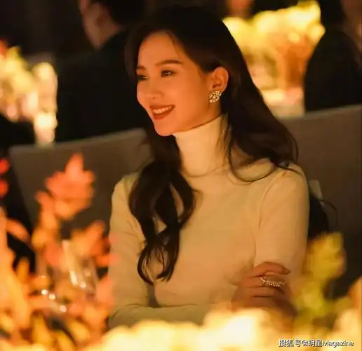 原创陈伟霆头发非主流王一博状态好刘诗诗似千金一样