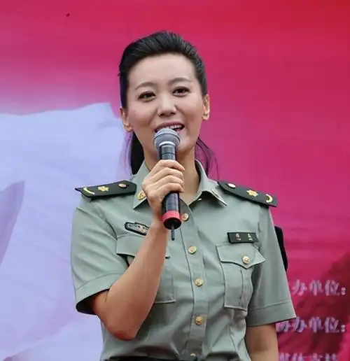 歌手谭晶我这辈子最明智的决定就是为科学家丈夫生一对双胞胎