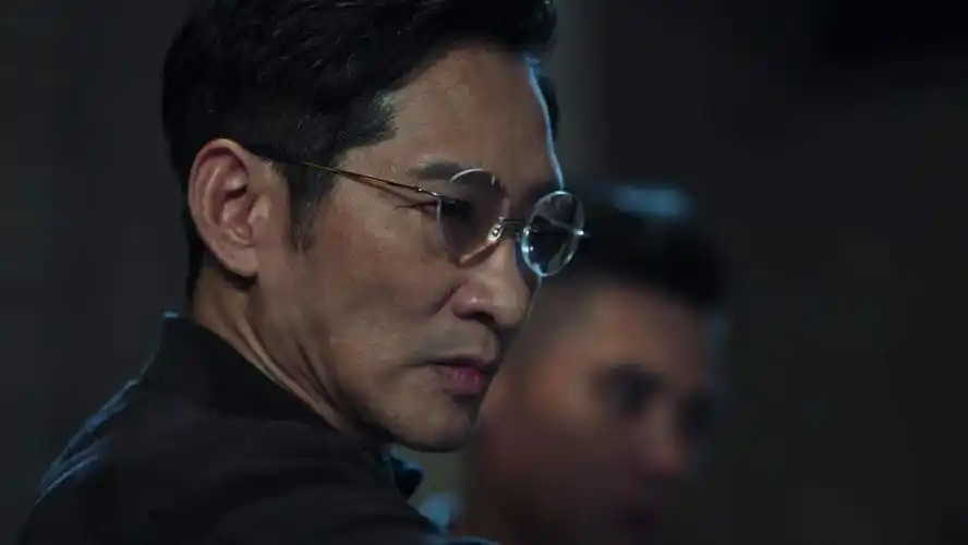 韩国女主播尹素婉王劲松眼神(凭借一个个经典配角成为国家一级演员