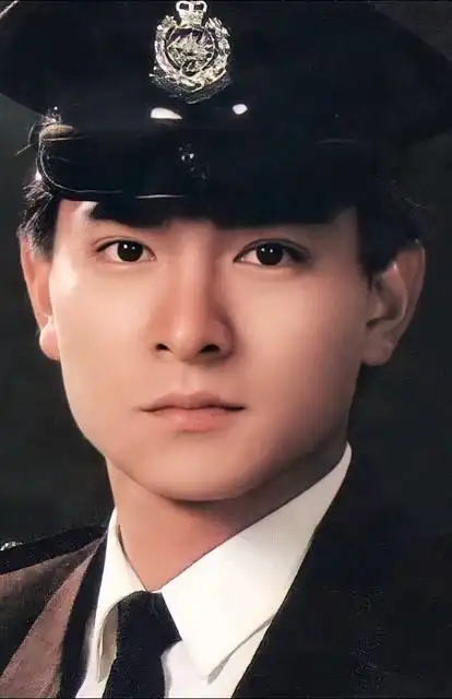 刘德华老照片修复,年轻时的颜值真是太逆天了!