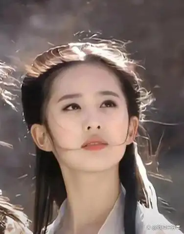 有种尴尬叫得罪造型师,大牌明星奇葩造型,一个比一个辣眼睛!