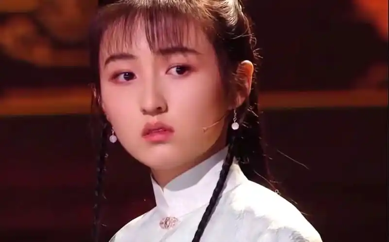 活动  张子枫|欠她一部古装剧,妹妹的古装惊艳亮相!