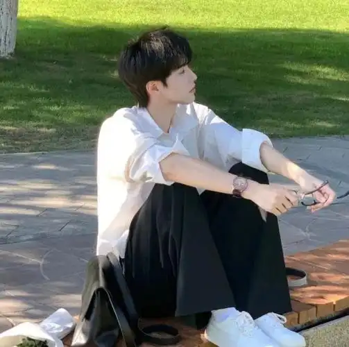 超帅白色衬衫西装男生头像图片 白色衬衫帅哥头像