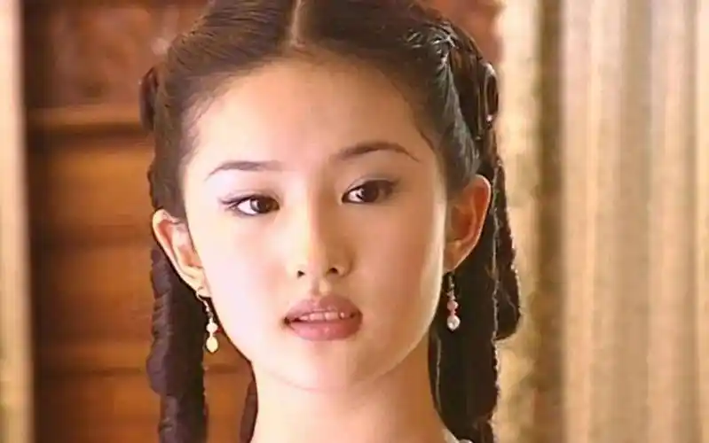 85后小花刘亦菲是自带招黑体吗,为何自出道以来就一直被黑_明星_演技