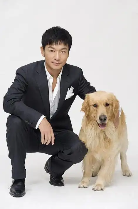 "荧屏硬汉"邢佳栋:人生遭遇过重大挫折,网传的情感是谣言