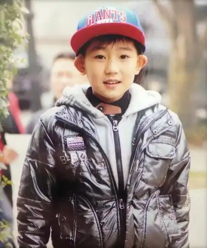 王源童年时期可爱照片合集,丸小源软萌上线