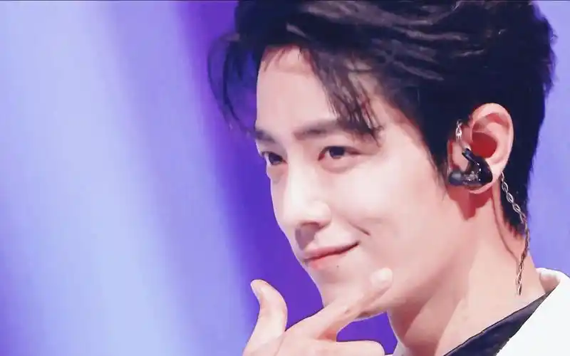 【超清】抖音奇妙夜i肖战的笑容又要撩人了!