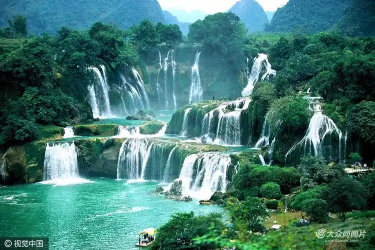 据英国《每日邮报》3日报道,中国是地球上幅员最辽阔的国家之一,而