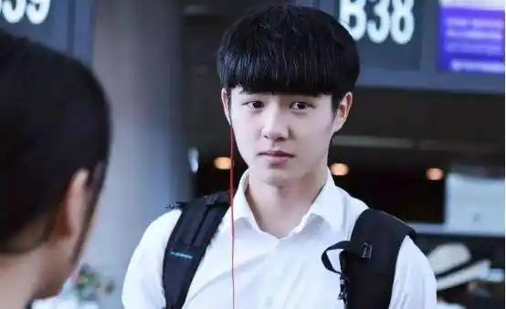 原创有种童颜叫刘昊然童年照曝光引争议网友从小帅到大