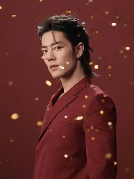 啊啊啊啊啊啊啊啊长发大背头!好帅!#肖战#桃子安利君的微博视频