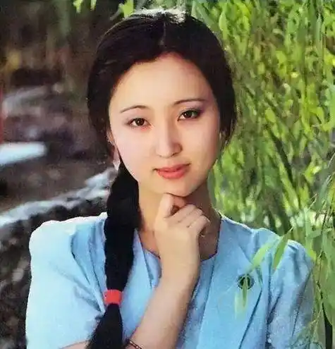 "最美林黛玉"陈晓旭:19岁爆红,35岁身价上亿,42岁夫妻双双出家,去世16