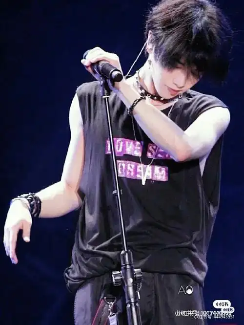 又萌又酷的华晨宇