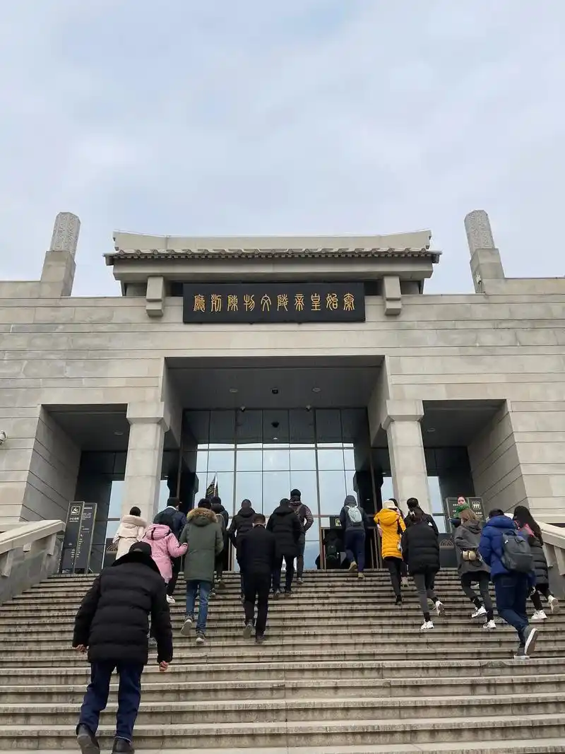 陕西省西安市西安兵马俑兵马俑的由来及历史