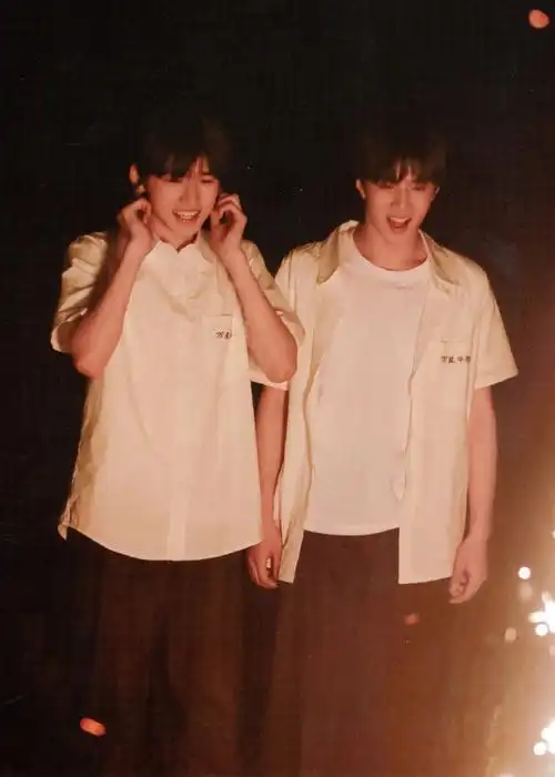 宋亚轩刘耀文将出新歌烟花升停在星夜