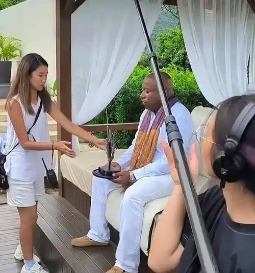 tvb热剧逆天奇案2惊现黑人演员竟是澳门酒店高层曾曝恋薛凯琪见过家长