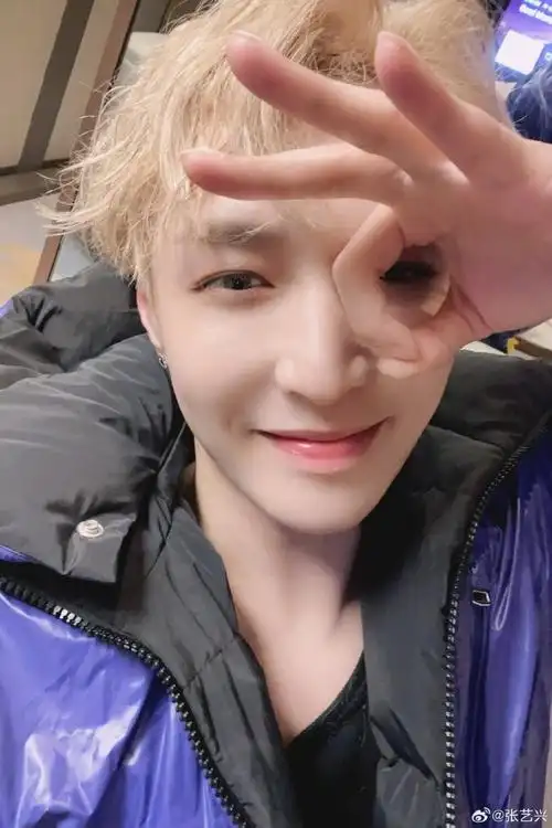 张艺兴krump之王##微博之夜##国内唱跳第一人张艺兴