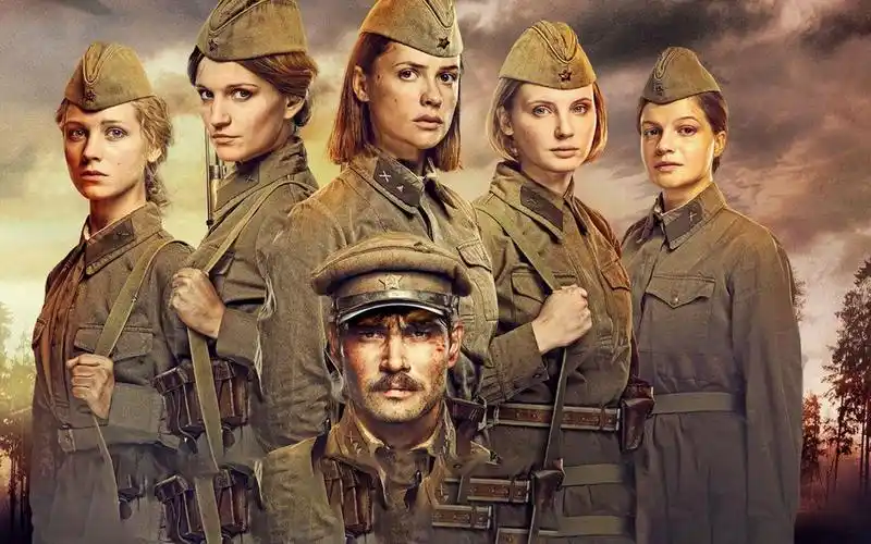 致敬经典《这里的黎明静悄悄》,五名女兵全部牺牲,女子也刚强!