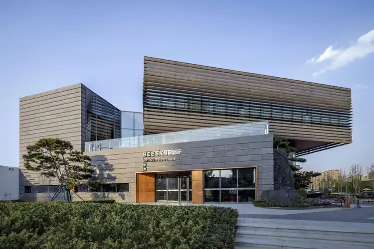 邻里中心的 "景观化"建筑探索 —— 济南雪山·万科城 | 盛哲建筑