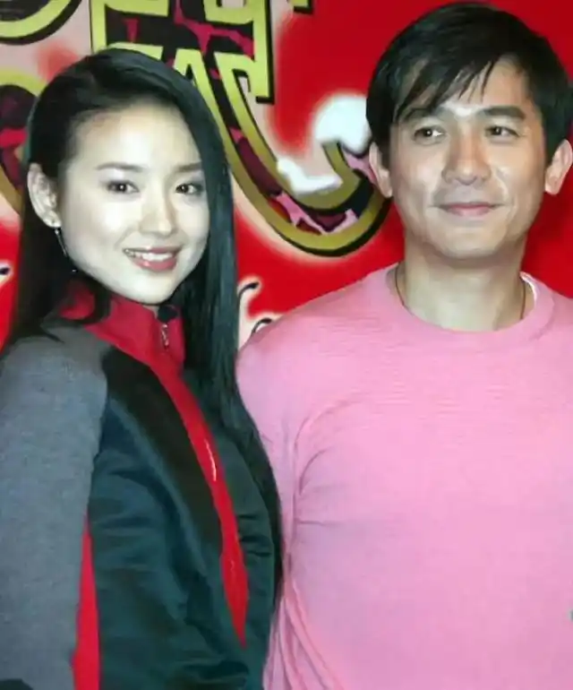 梁朝伟本应给嘉玲的手镯到了董洁手里,现在才知王大治只是边角料