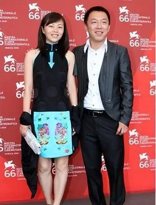 黄渤和他老婆太有夫妻相了!