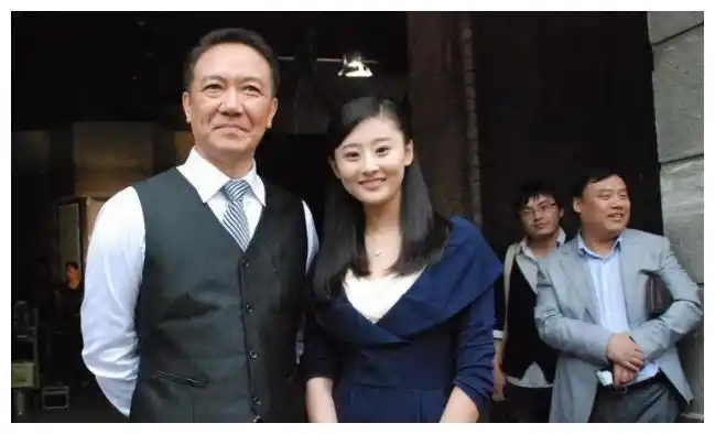 62岁李幼斌的妻子近照曝光,原来是她,比前任还漂亮