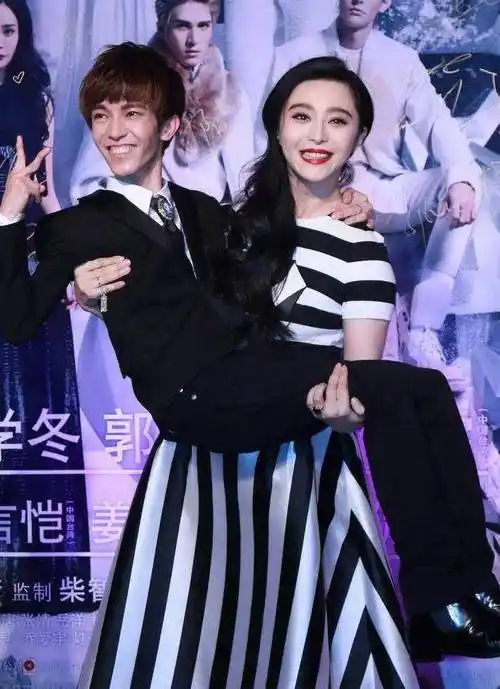 娱乐圈的尴尬合影,"我谈男友你还依然单身,场面是非常