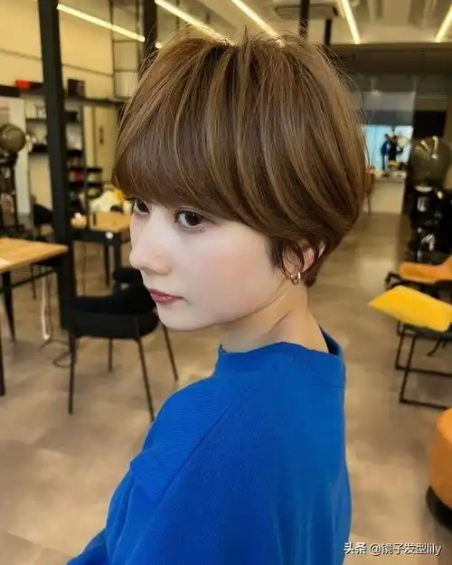 女士头发造型中长发(当下发廊最火女发14款)(10)