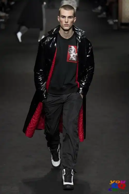 米兰时装周:versace范思哲2017秋冬男装秀