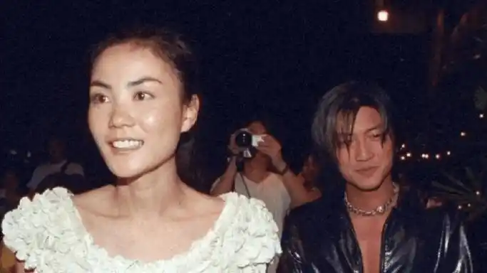 谢霆锋晒出与王菲婚礼照你喜欢这对情侣吗