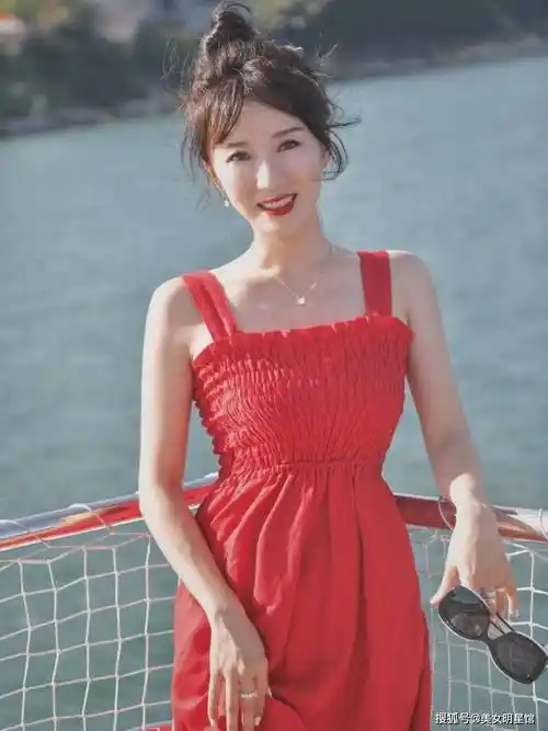 美女明星馆:李念写真赏