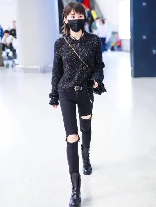 王子文气场太强穿白色皮衣配牛仔裤真洋气小个子快学