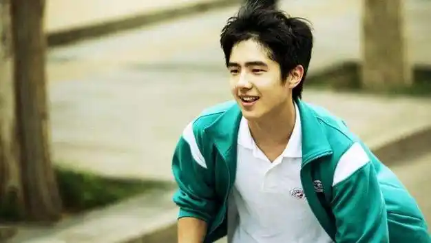 当初的爆火小生刘昊然,被传与周冬雨恋爱后"消失",如今如何?