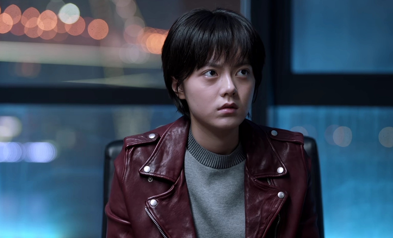 同样漂的,还有陈蕊(赵今麦),你哥死了,秦驰重伤昏迷了,你咋就