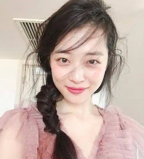 原创崔雪莉我向他们求助过但没有人握住我的手