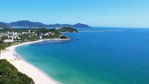 海南省三亚市是中国最南端的热带海滨城市,位于海南岛东南沿海,属于