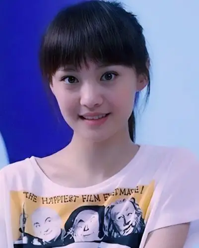 刚出道的明星们,完全认不出来,从土气到华丽,原来就是一个过程